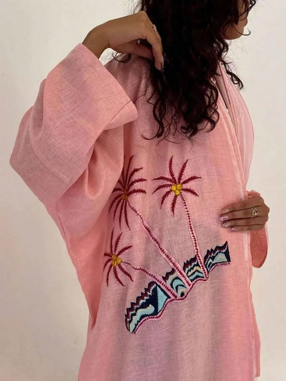 Abaya Ouverte Brodée Manches Longues