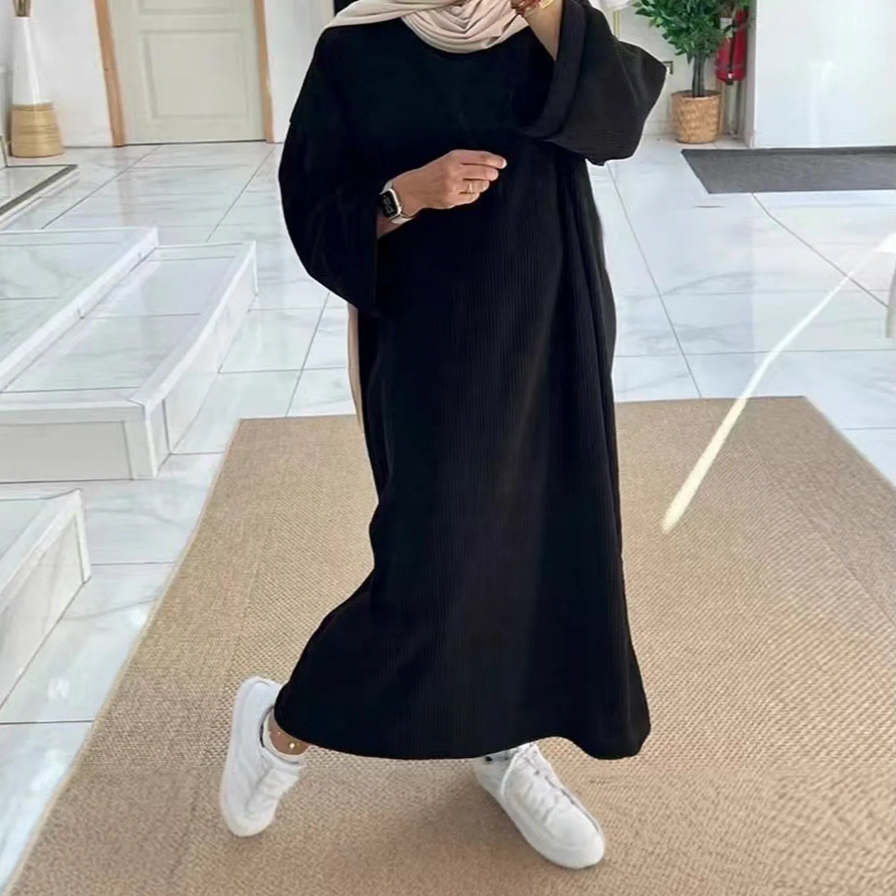 Abaya Femme Velours Hiver Élégante