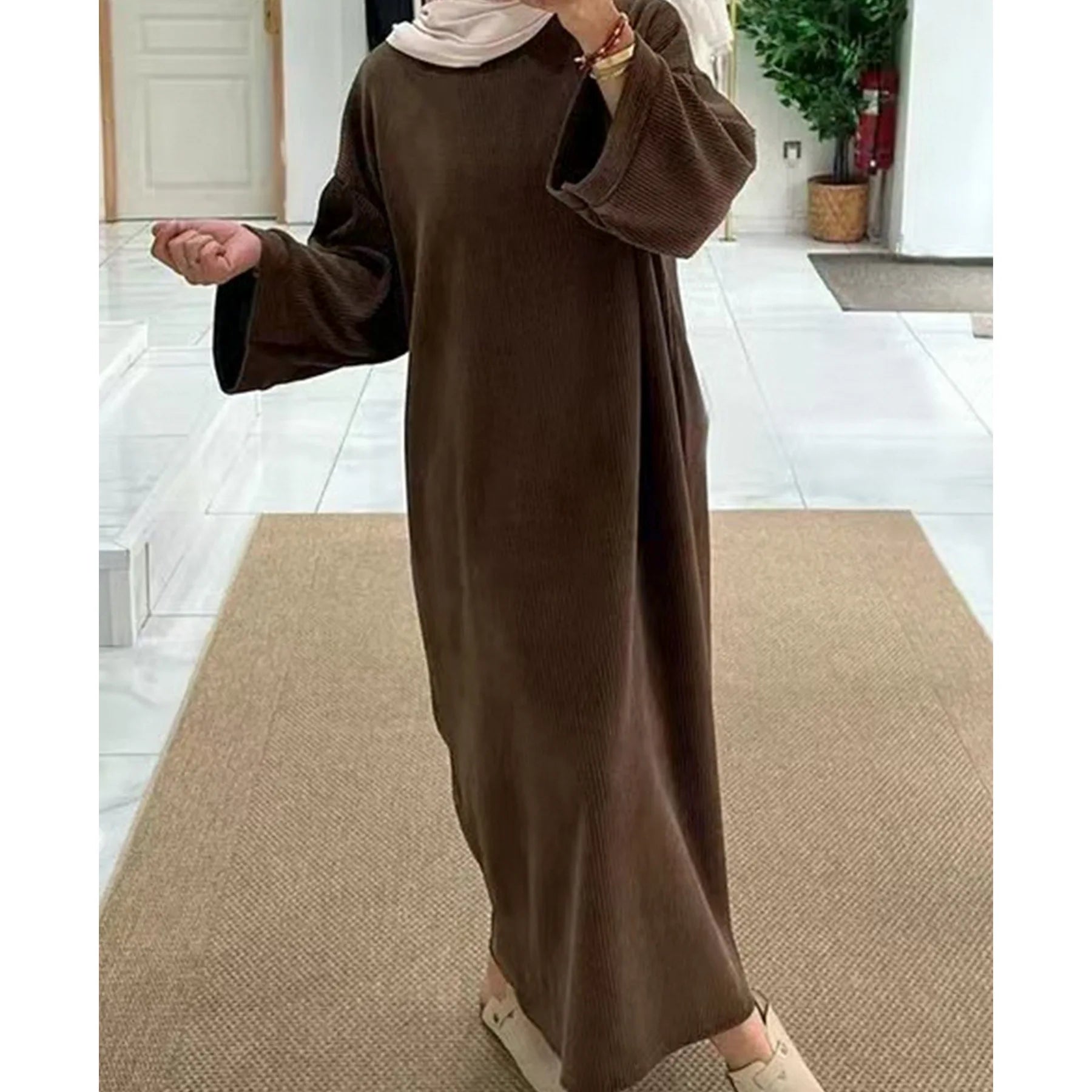 Abaya Femme Velours Hiver Élégante