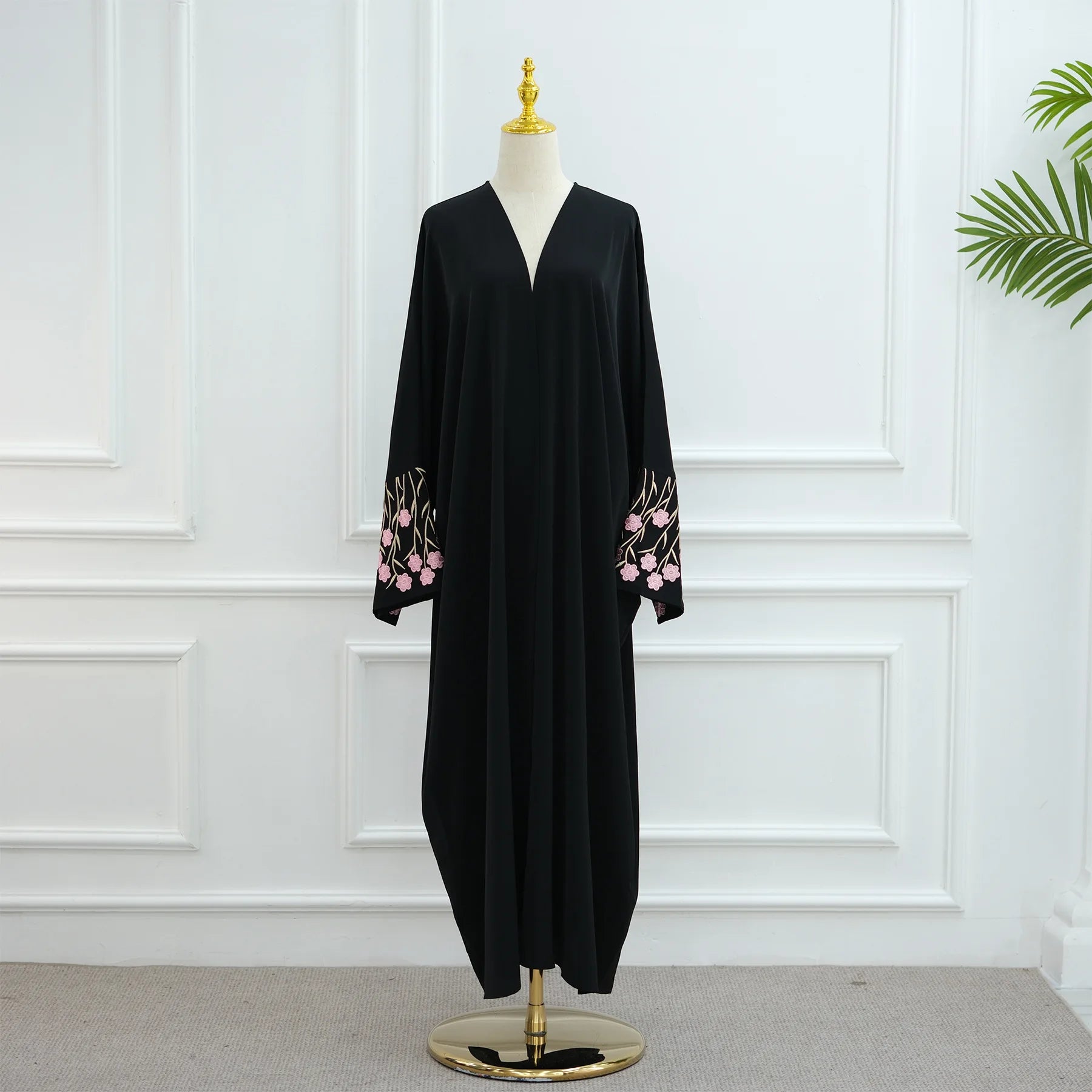 Abaya Noire Femme Brodée Fleurie