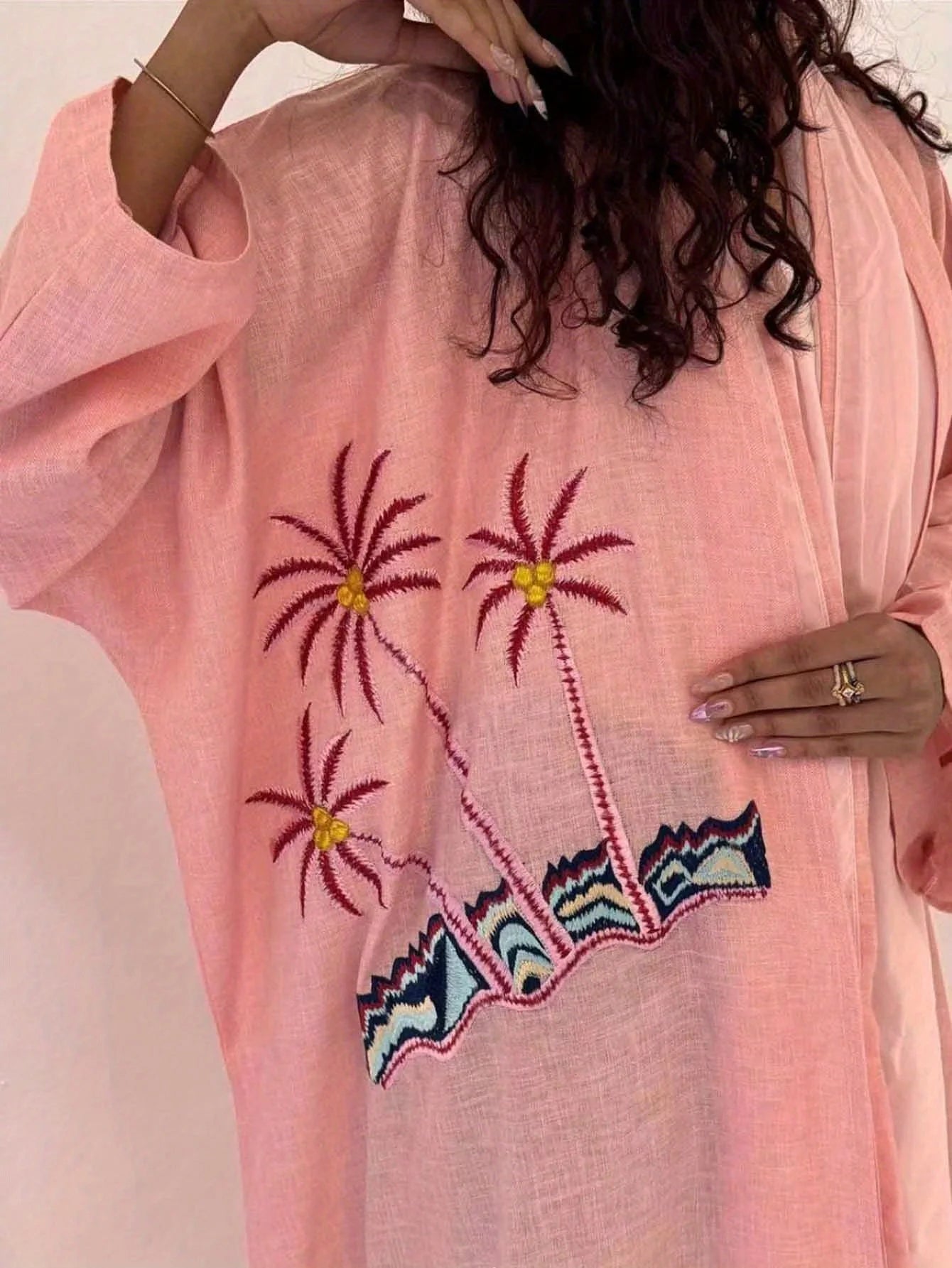 Abaya Ouverte Brodée Manches Longues