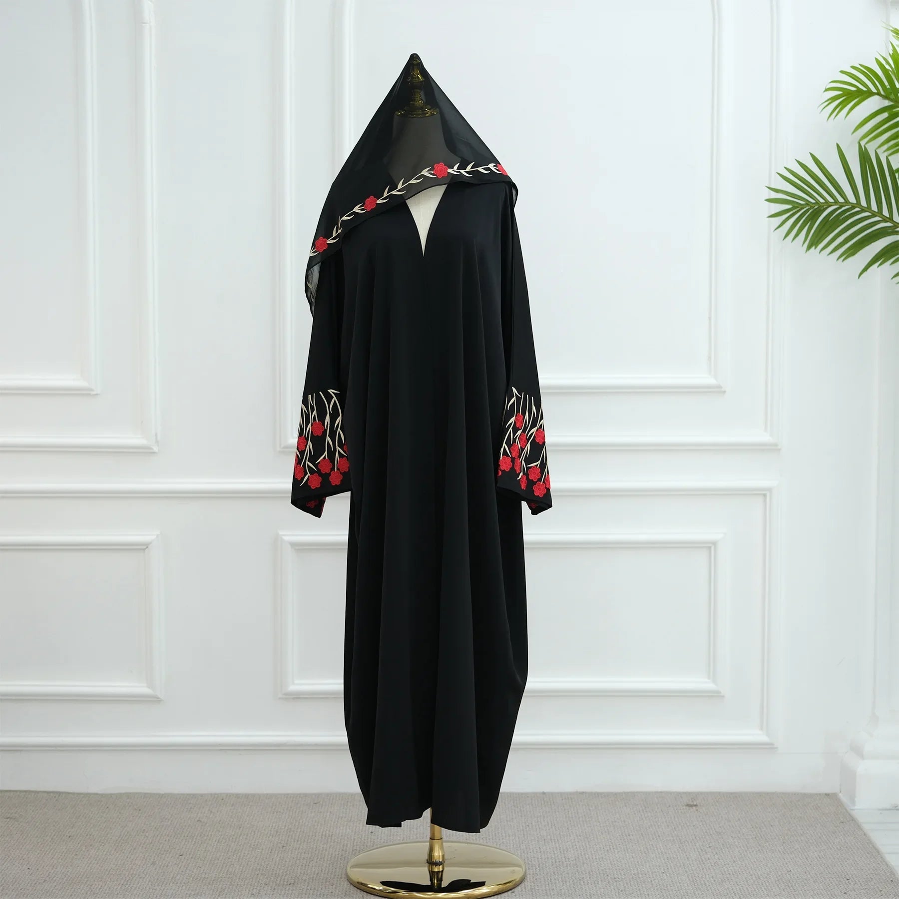 Abaya Noire Femme Brodée Fleurie